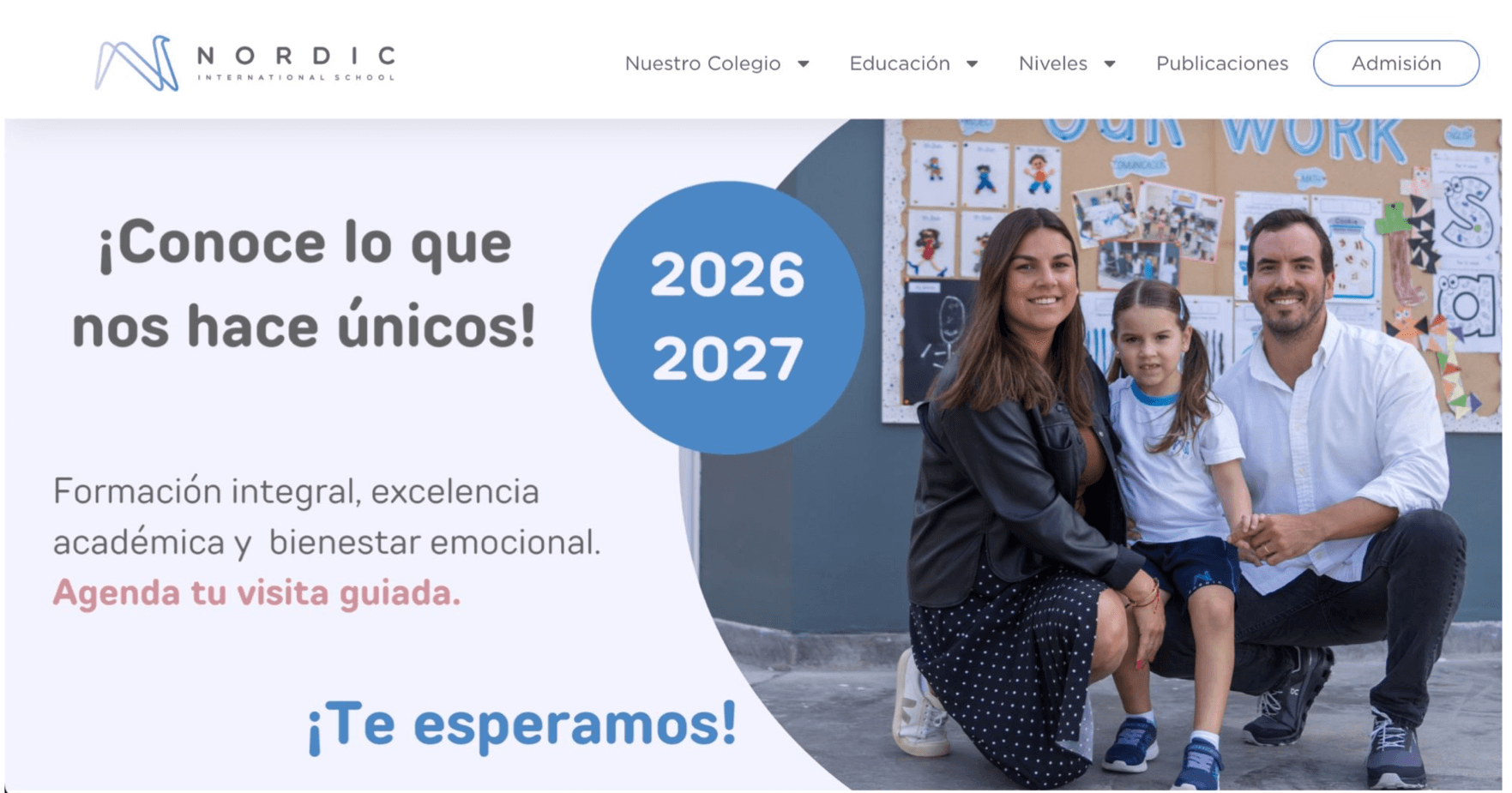Campaña de admisiones de Nordic con una familia del colegio.